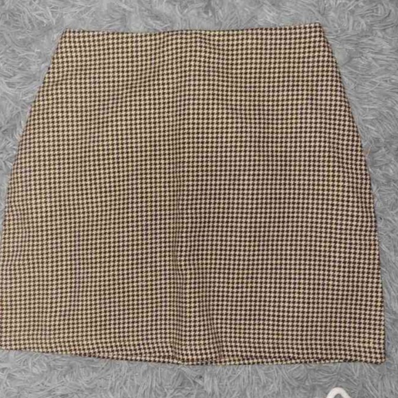 Houndstooth Khaki Tan Mini Skirt - Picture 7 of 15